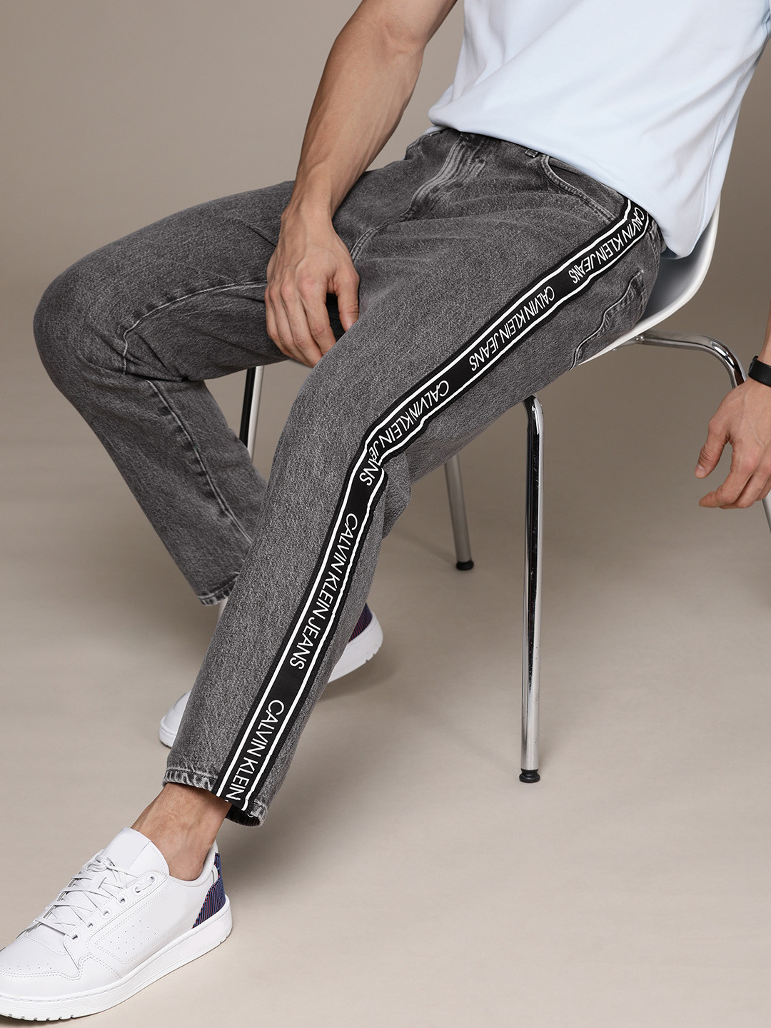 Calvin Klein Jeans Men Grey Dad Fit Light Fade Mid Rise Jeans With Printed Side Stripes