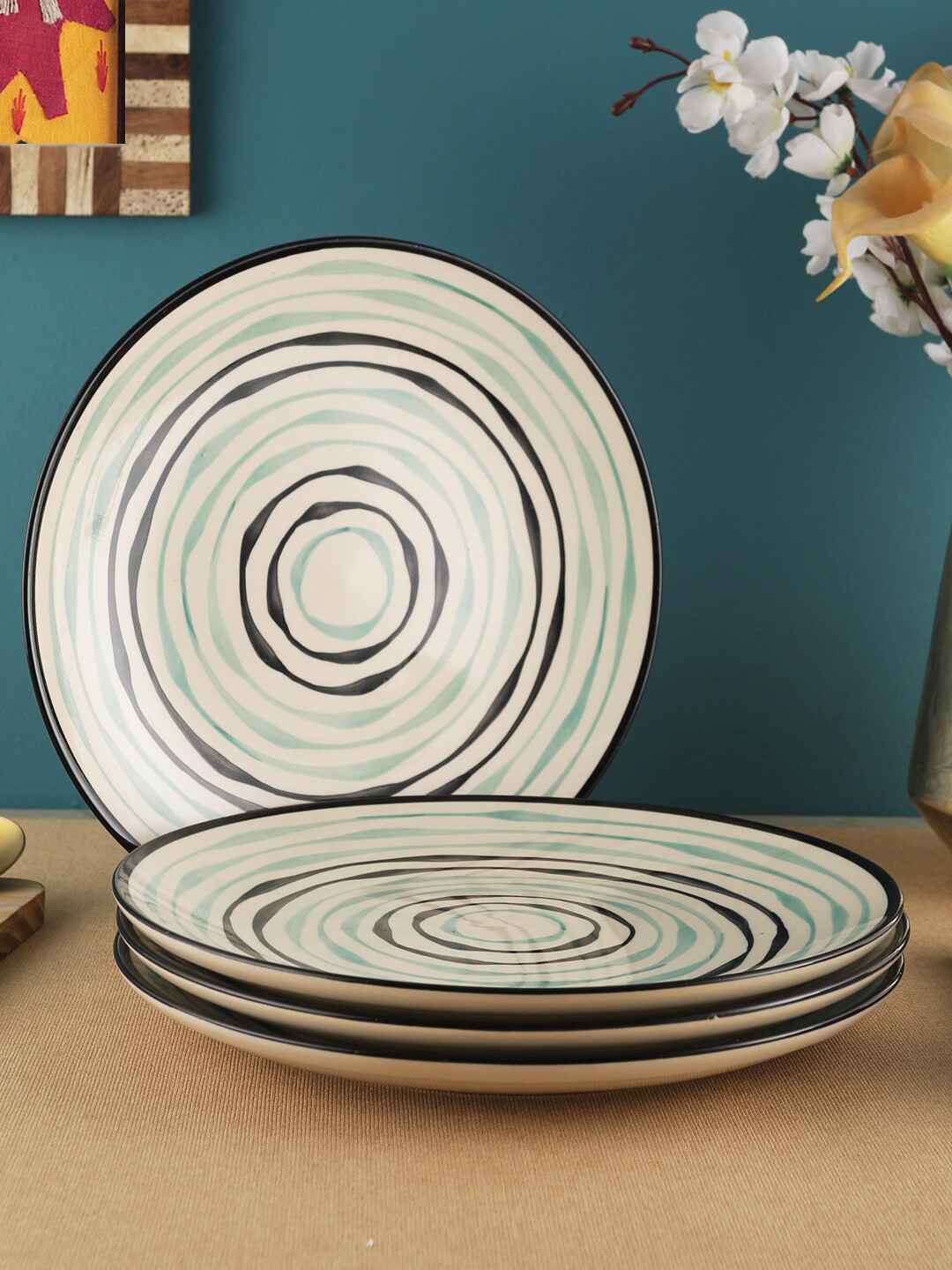 VarEesha Off-White 4-Pieces Printed Ceramic Plates Set