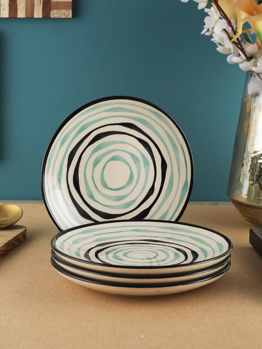 VarEesha Off-White 4-Pieces Printed Ceramic Plates Set