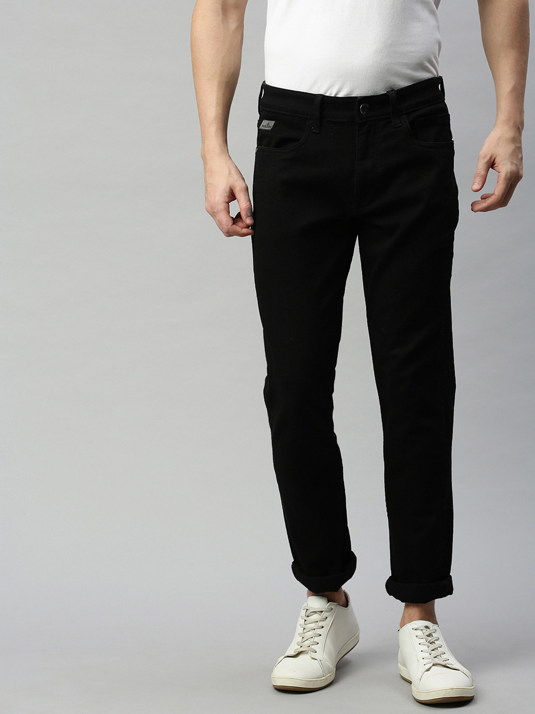 WROGN Men Black Slim Fit Mid-Rise Clean Look Stretchable Jeans
