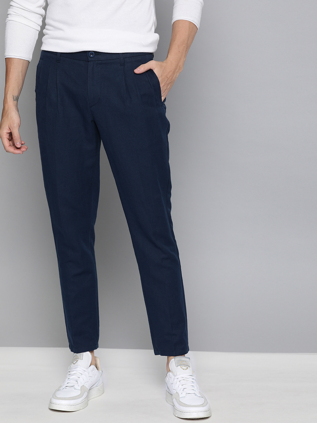 Mast & Harbour Men Navy Blue Slim Fit Solid Regular Pleated Linen Cotton Trousers