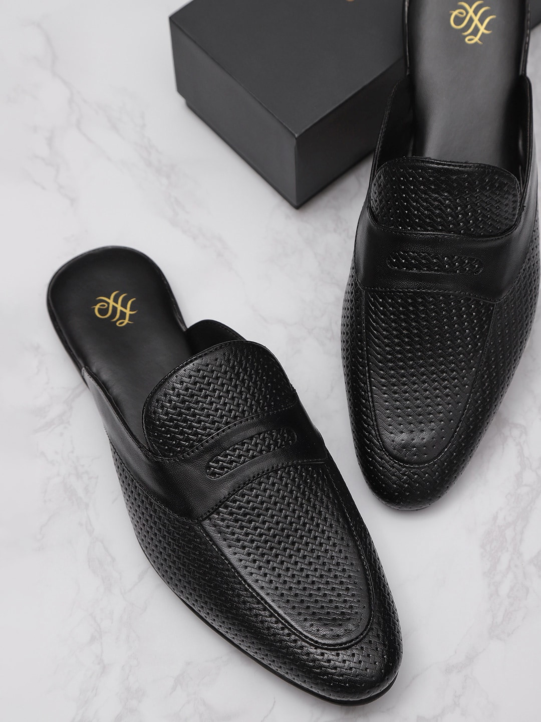 House of Pataudi Men Coffee Brown Leather Textured Handcrafted Mules