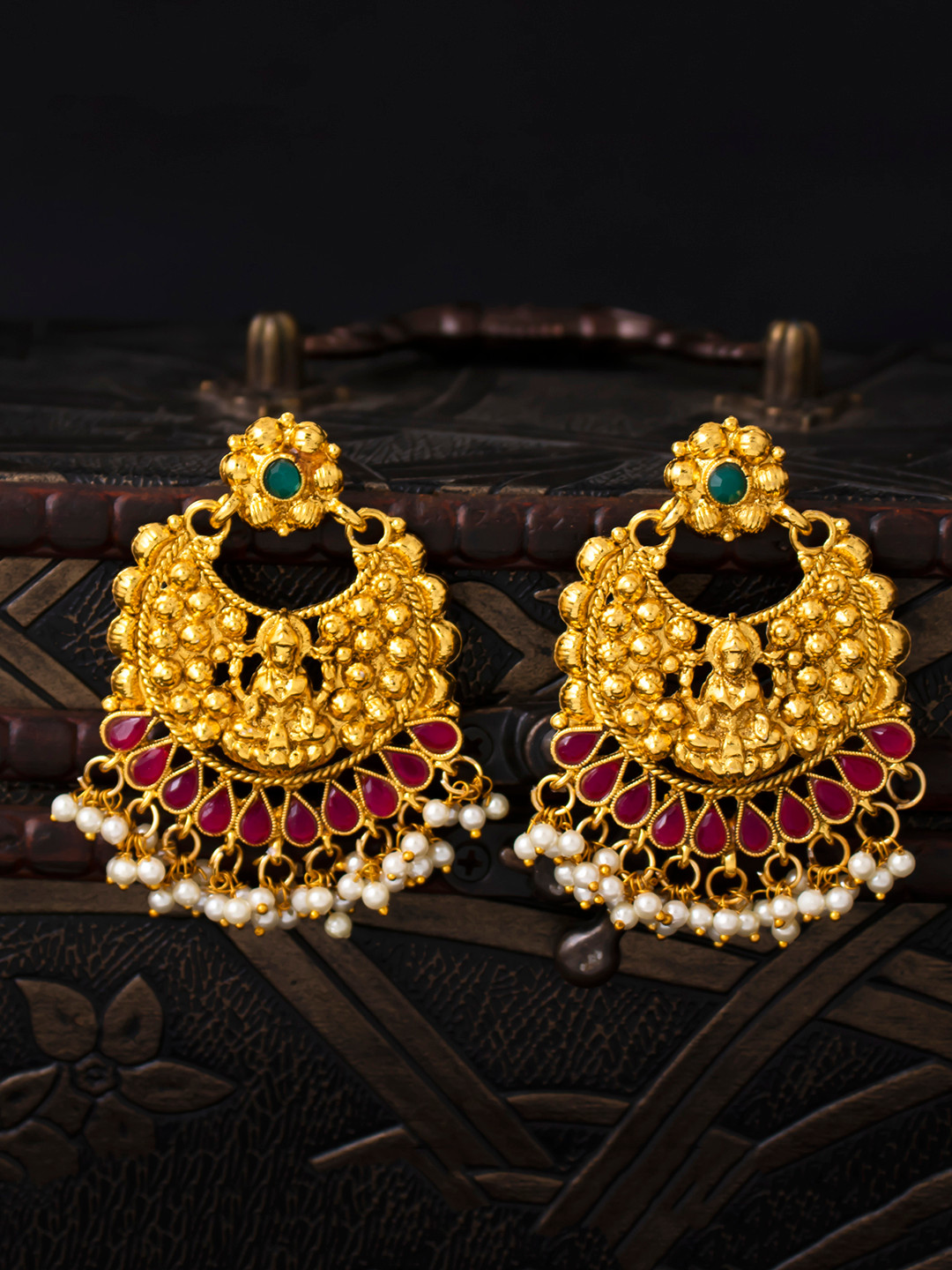 Sukkhi Red & Green Gold-Plated Handcrafted Pearls Classic Chandbalis