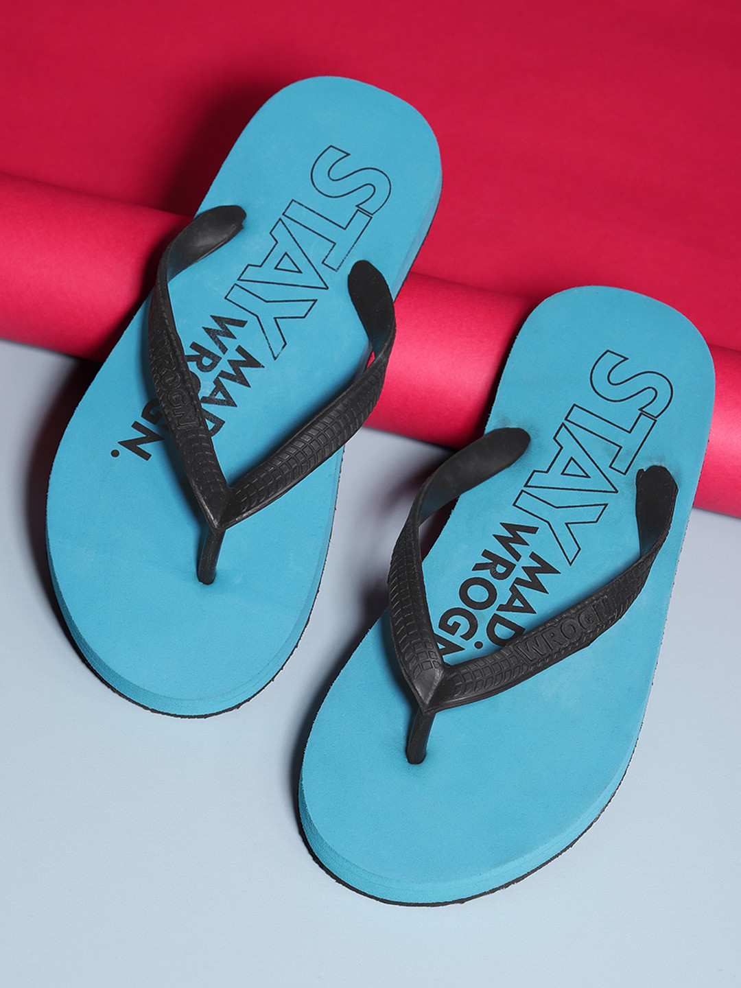 WROGN Men Black & Blue Typography Print Thong Flip-Flops