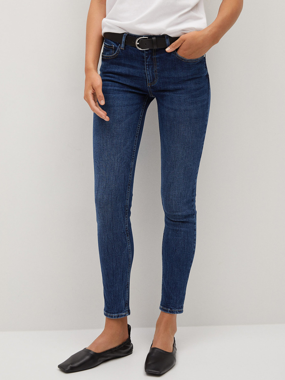 MANGO Women Navy Blue Super Skinny Low-Rise Clean Look Cropped Sustainable Push Up Jeans