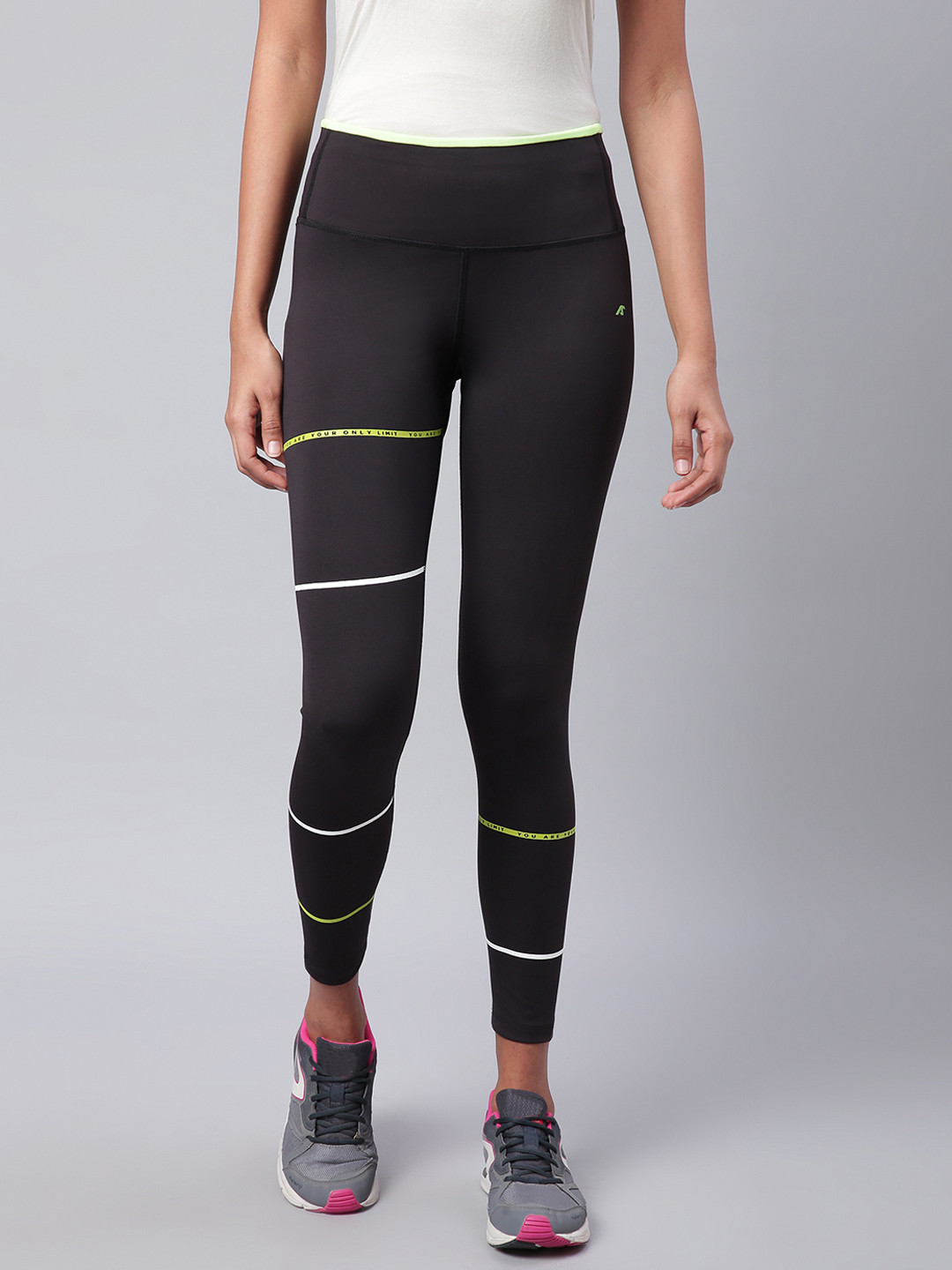 Alcis Women Black Rapid Dry Solid Cropped Training Tights