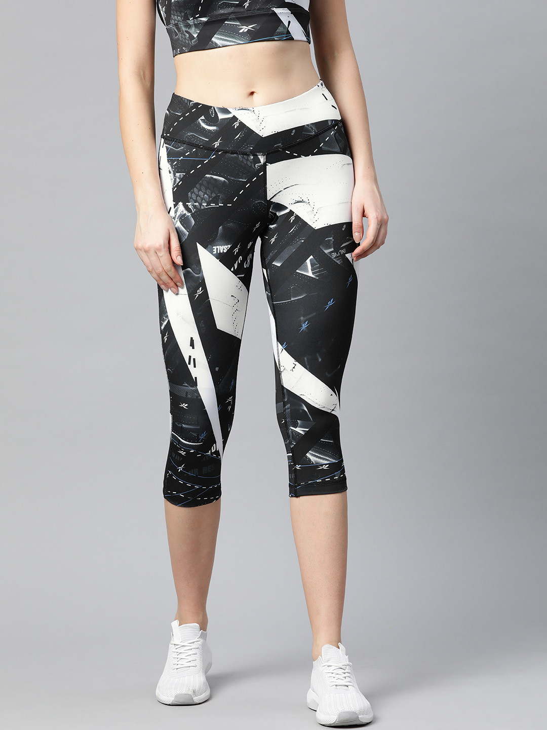 Reebok Women Black & White Workout Ready AOP Printed 3/4th Training Tights