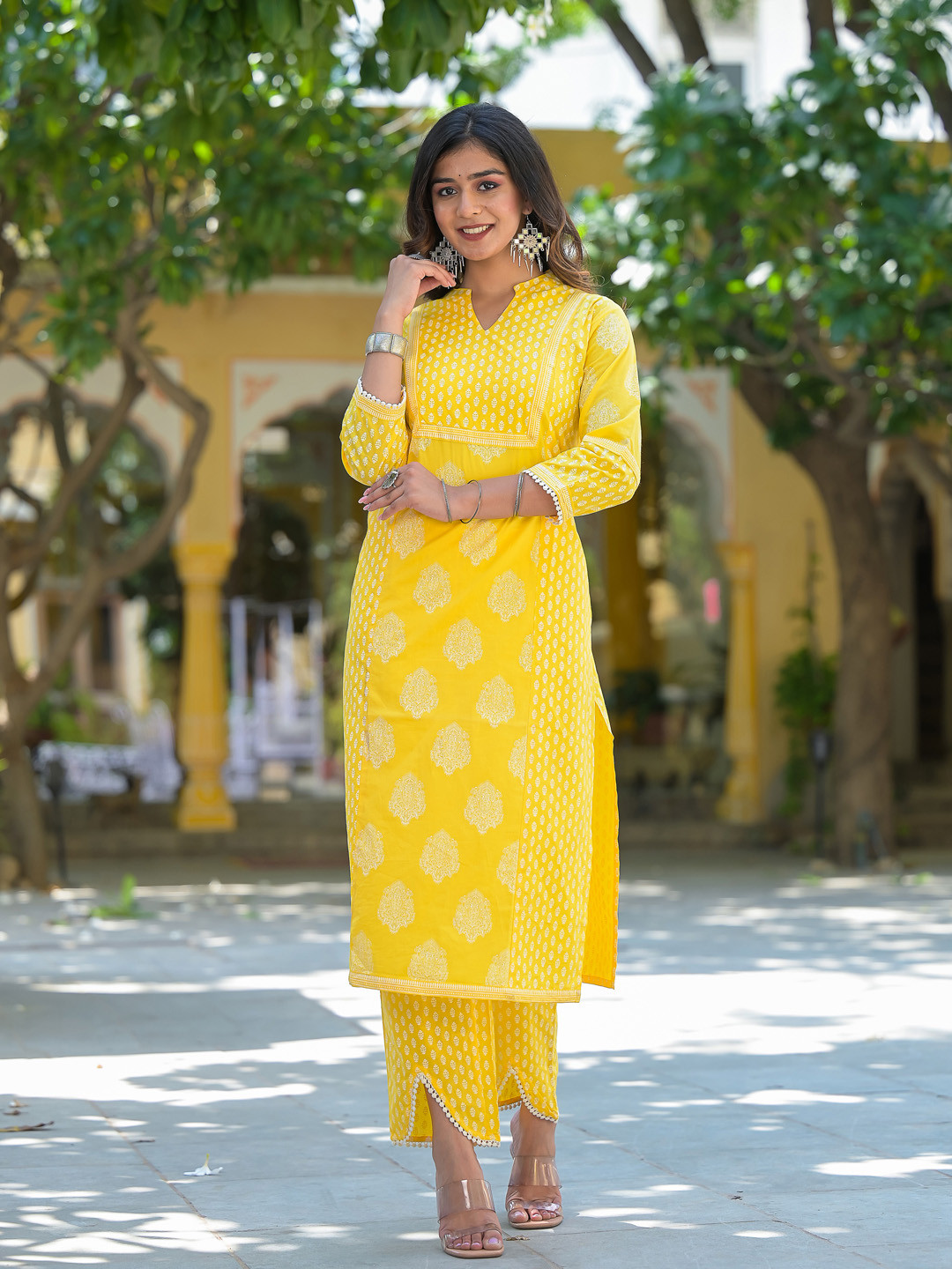 YASH GALLERY Women Yellow & White Ethnic Block Print Kurta with Trousers