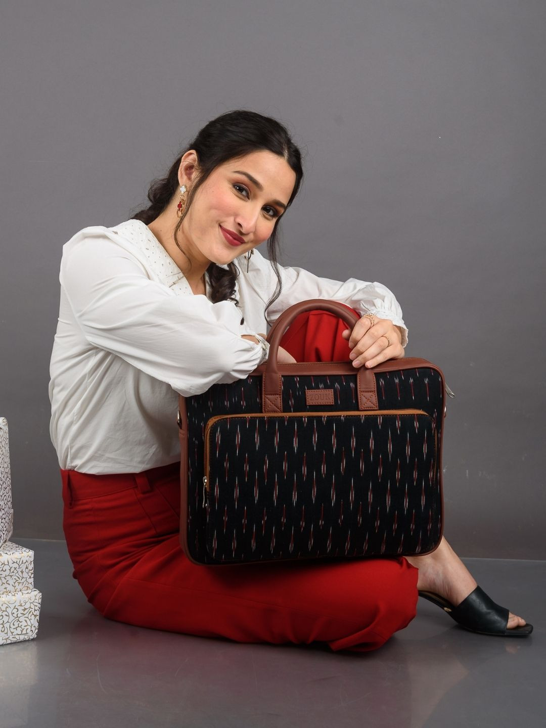 ZOUK Men Black Printed Vegan Leather 16 Inch  Laptop Bag