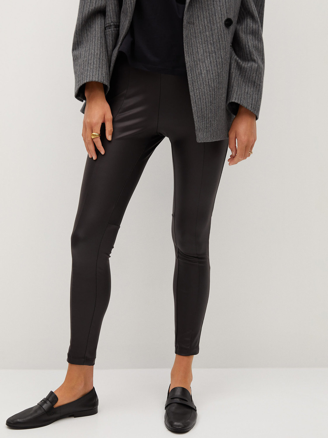 MANGO Women Black Solid High-Rise Coated Leggings