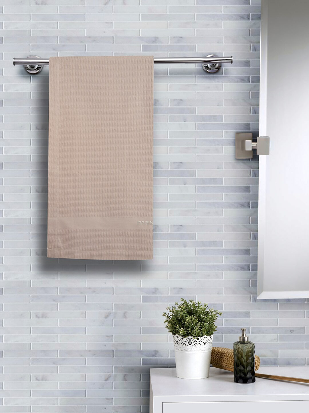 MASPAR Unisex Cream-Coloured Solid 240 GSM Neutral Medium Bath Towel