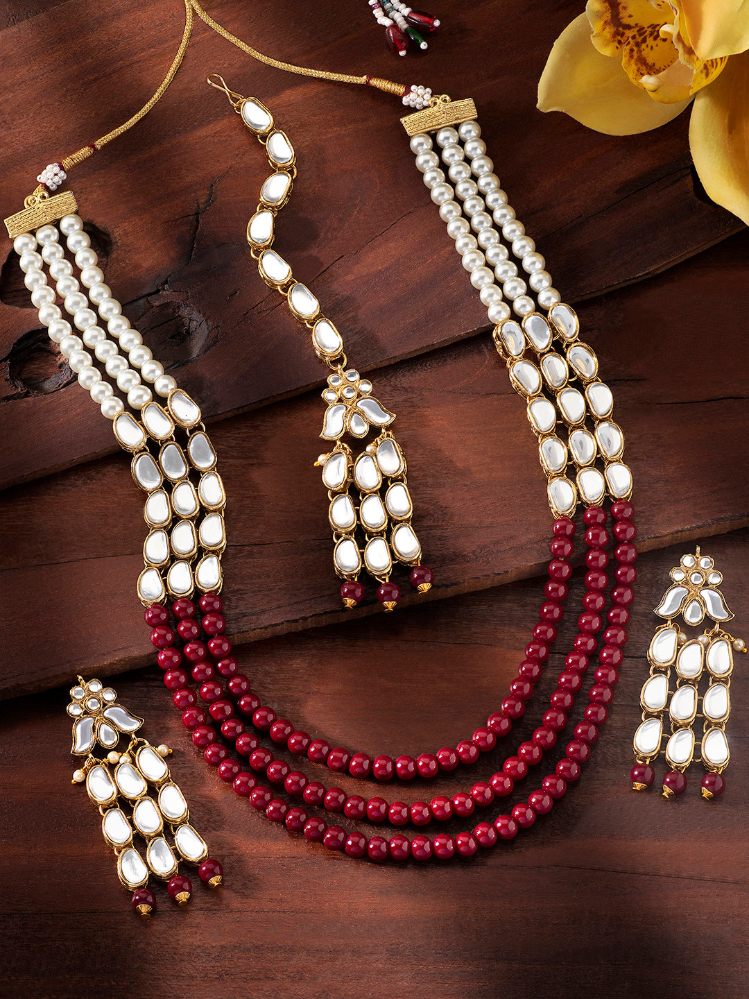 Peora Women Red Gold-Plated Kundan Pearl Studded Jewellery Set