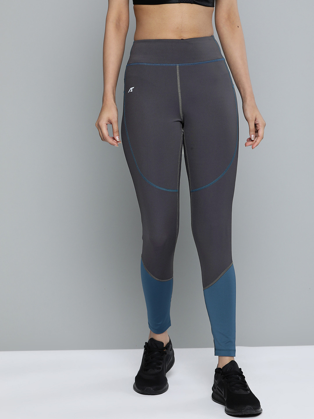 Alcis Women Charcoal Grey & Teal Blue Colourblocked Tights