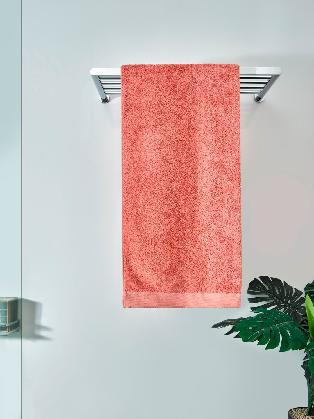 DDecor Unisex Coral-Red Solid 600 GSM Live Beautiful Bath Towel