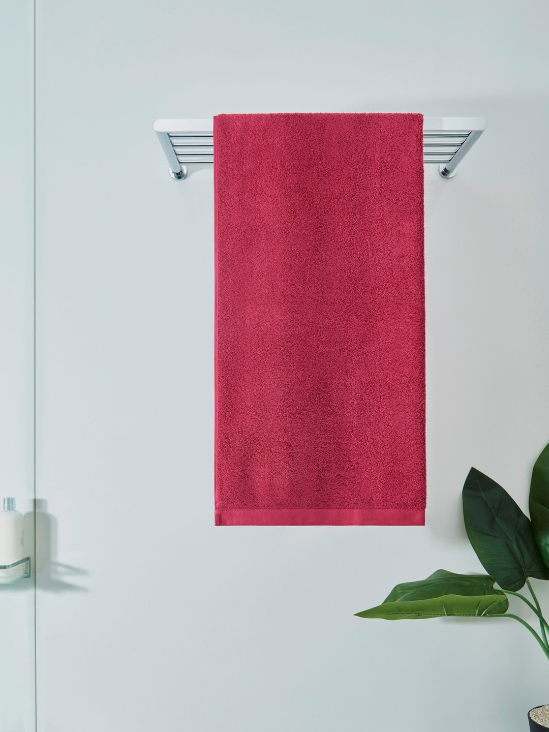 DDecor Unisex Red Solid 450 GSM Live Beautiful Bath Towel