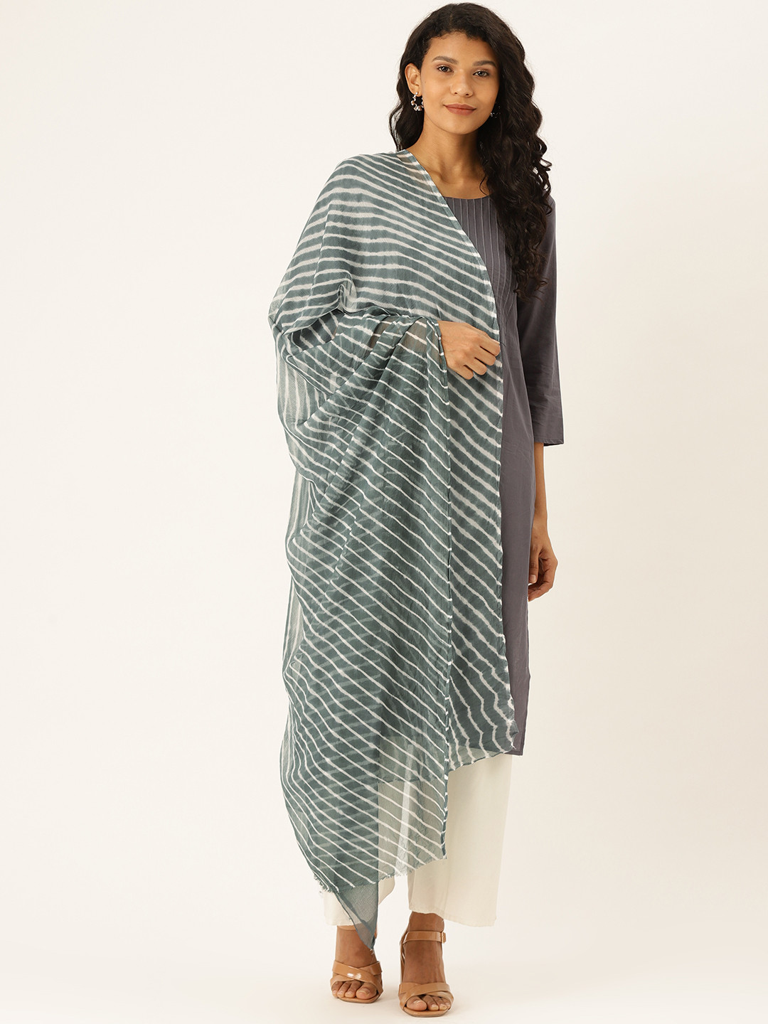 Shaily Grey & White Leheriya Print Dupatta