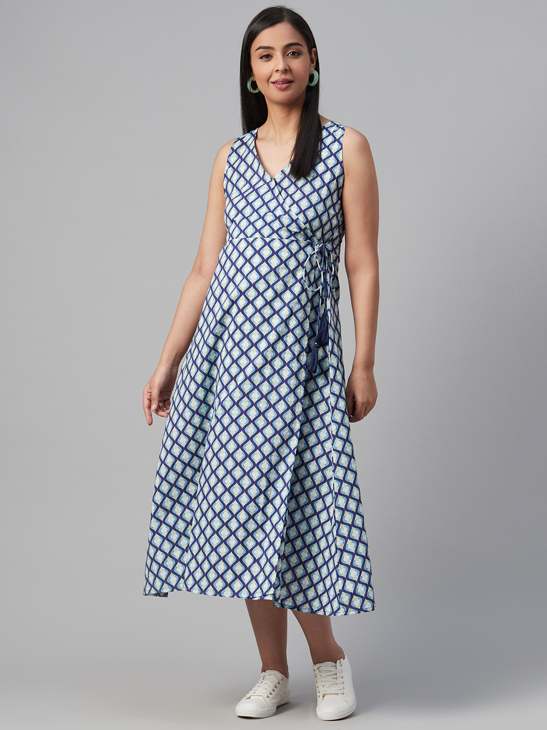 anayna Women Blue & White Printed Maternity Wrap Dress