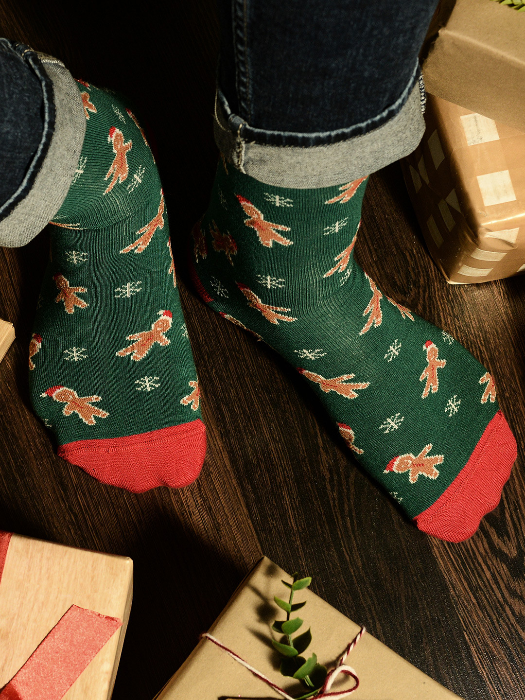 Mint & Oak Men Green & Red Printed Socks