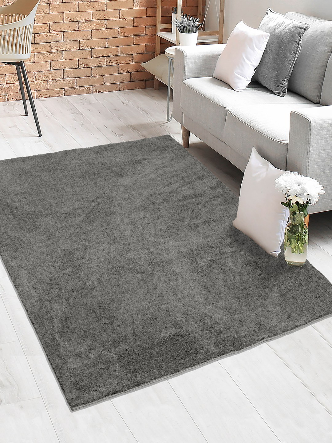 Saral Home Grey Solid Shaggy Yarn Anti-Skid Carpet
