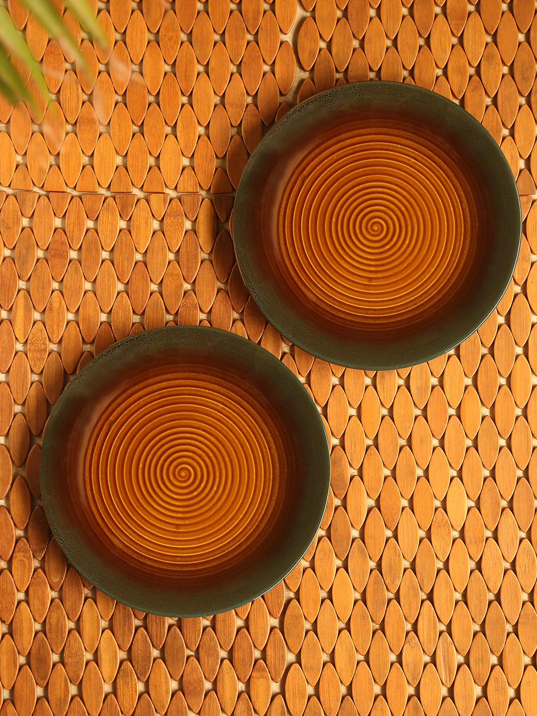 ExclusiveLane Set of 2 Amber Handglazed Studio Pottery Ceramic Dinner Plates