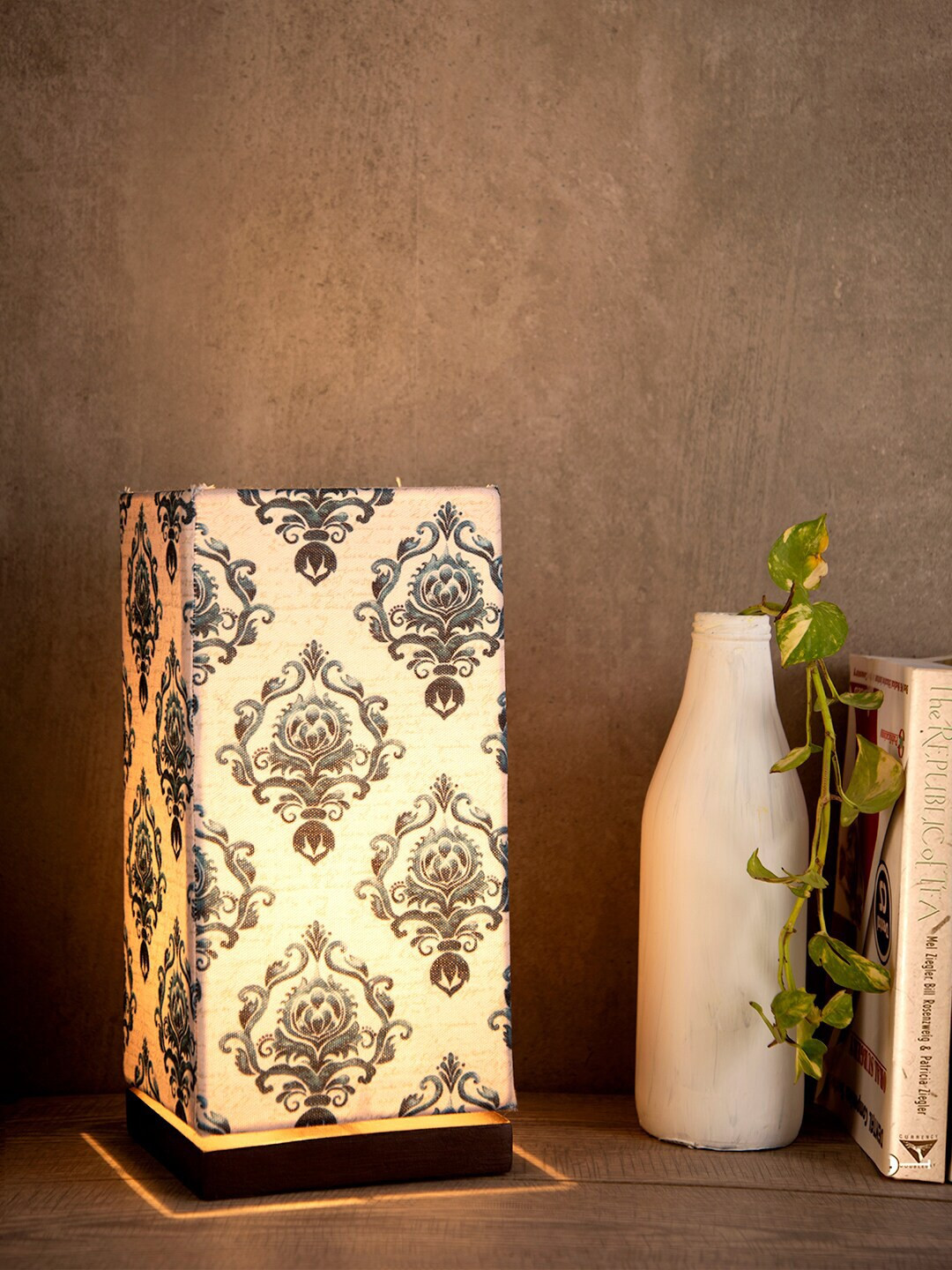 green girgit Beige & Green Block Printed Column Lamp
