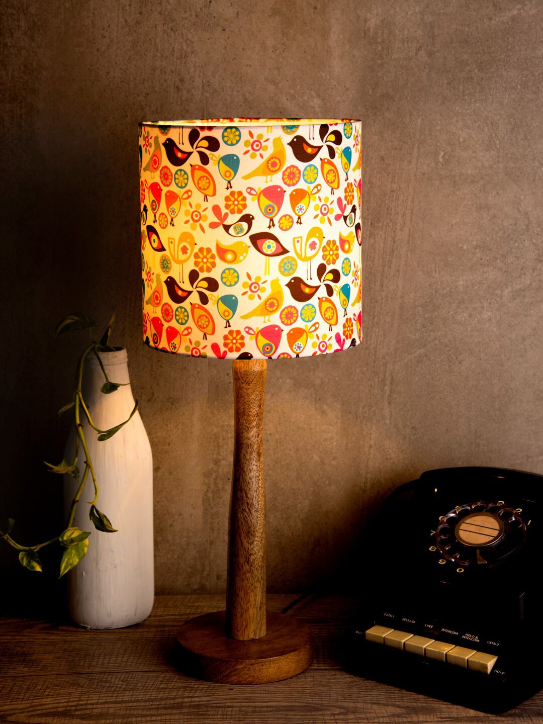 green girgit White & Red Bird Printed Contemporary Table Lamp
