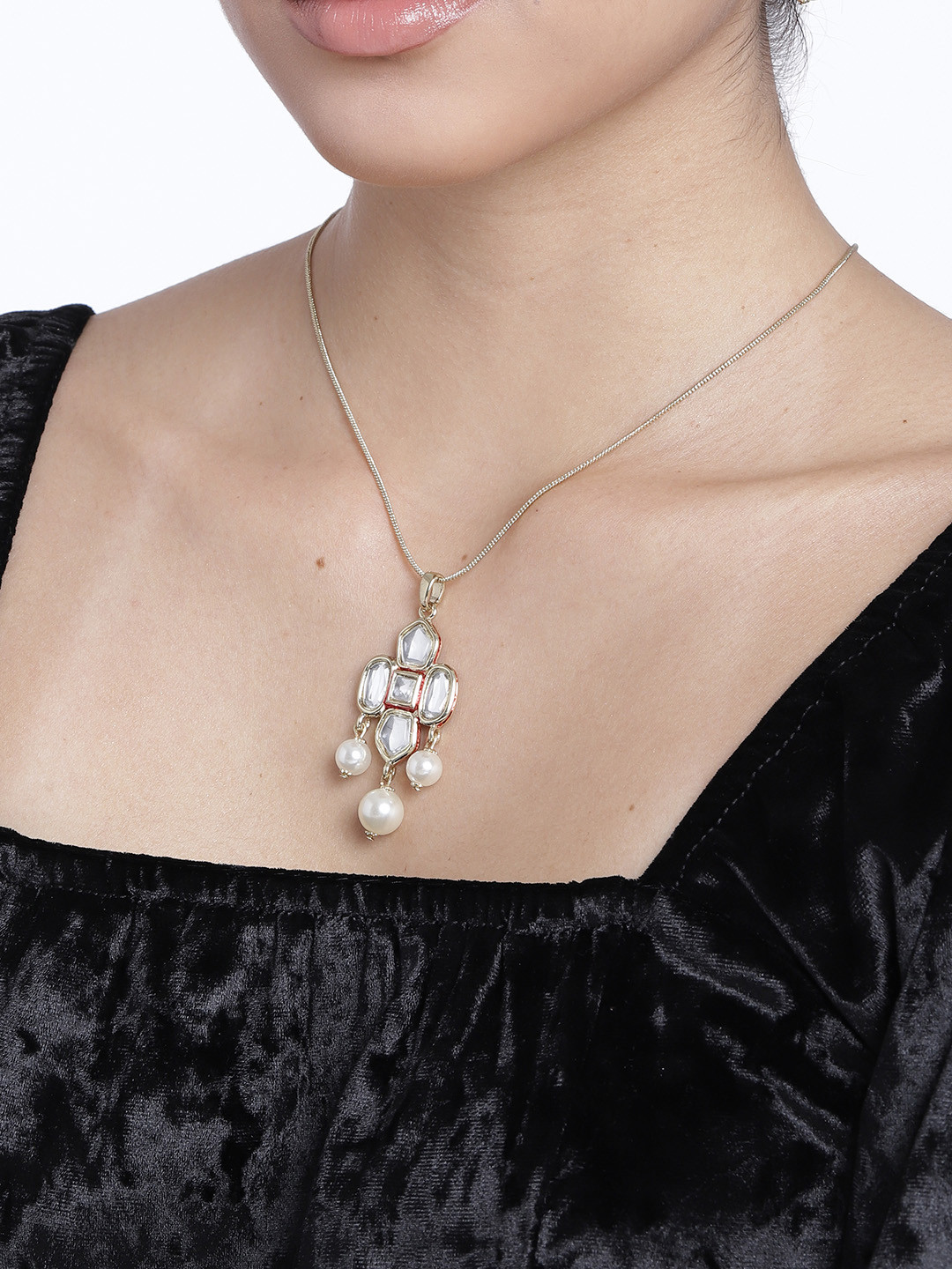 Estele Women Gold-Plated & White Kundan-Studded Chand Flower Design Jewellery set