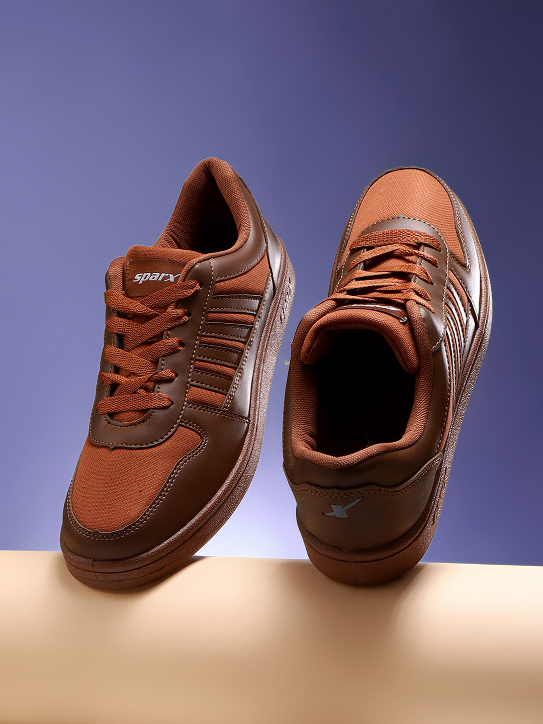 Sparx Men DIP Textured Comfort Insole Sneakers