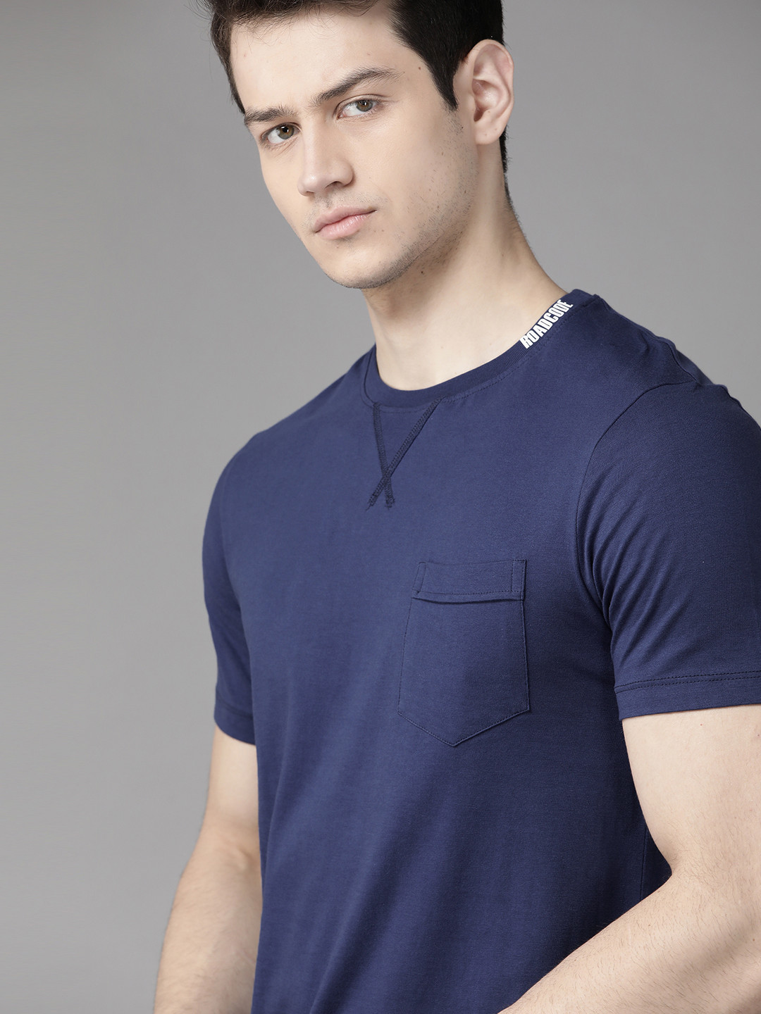 Roadster Men Blue Pure Cotton Solid Round Neck T-shirt