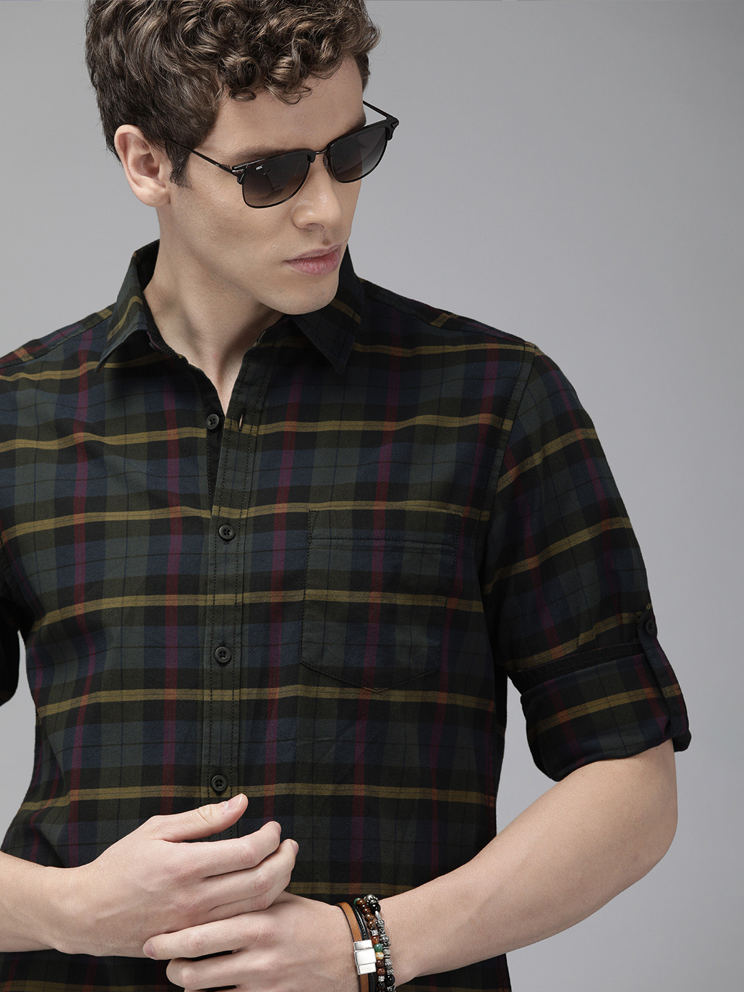 Roadster Men Olive Green & Mustard Yellow Regular Fit Checked Casual Shirt