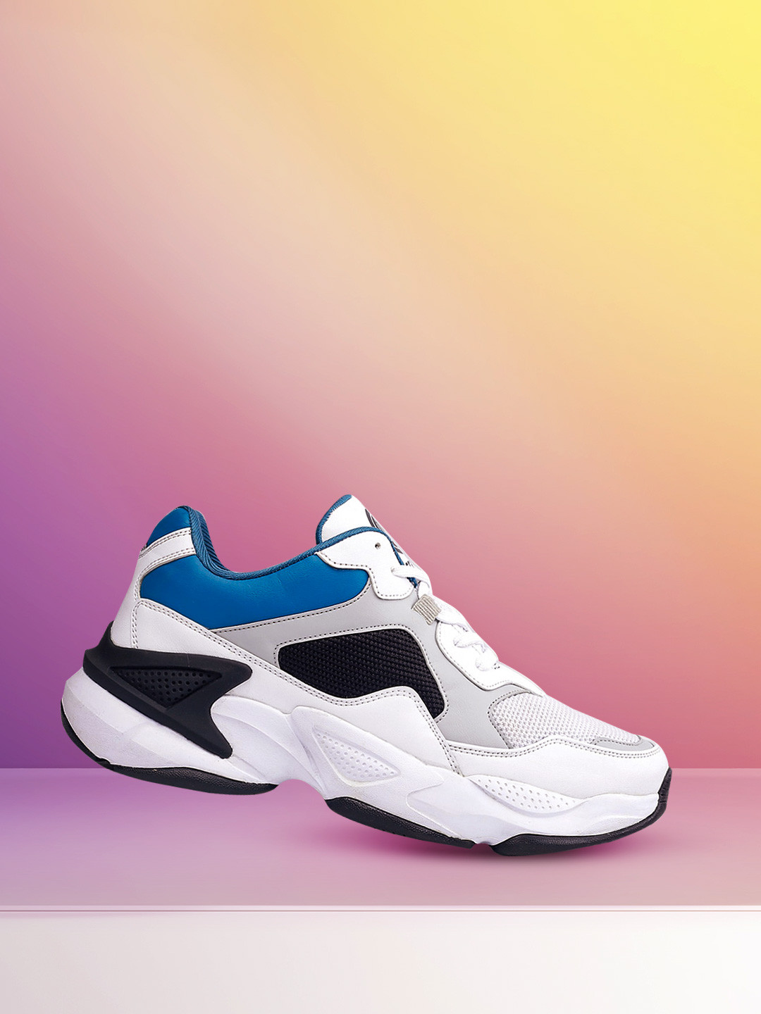 bacca bucci Men White Mesh Training or Gym Shoes
