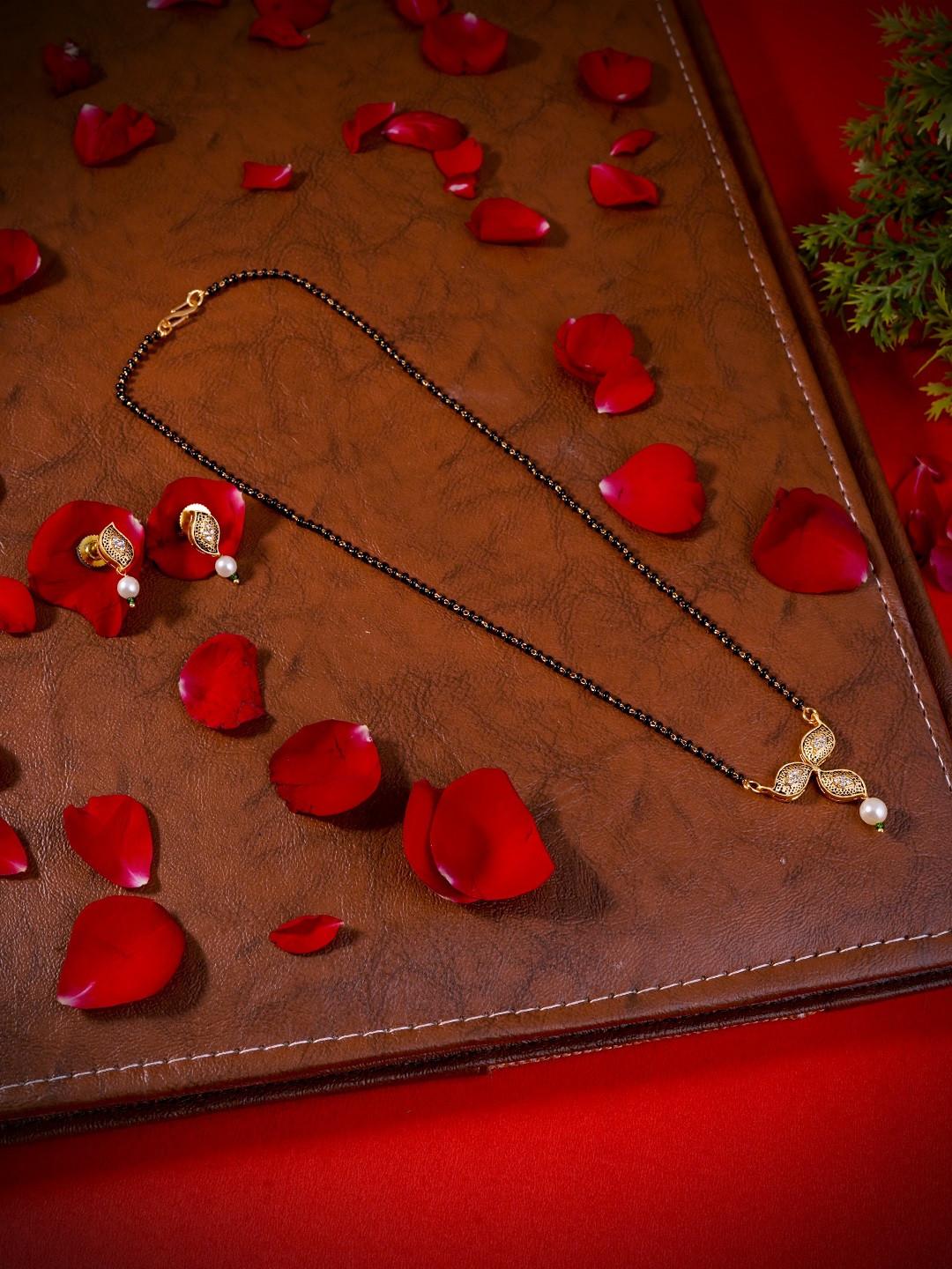 LAIDA Gold-Plated & Black Leaf Design Mangalsutra With Earrings