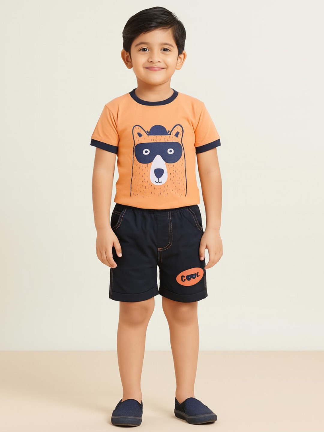 Wish Karo Kids Orange & Black Printed T-shirt with Shorts