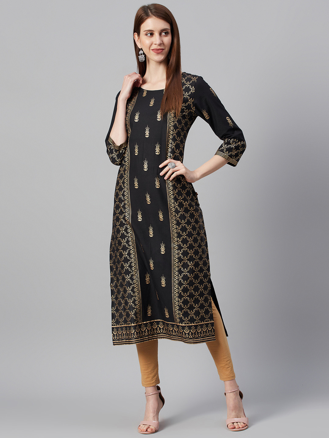 KSUT Women Black & Gold-Toned Printed Straight Kurta