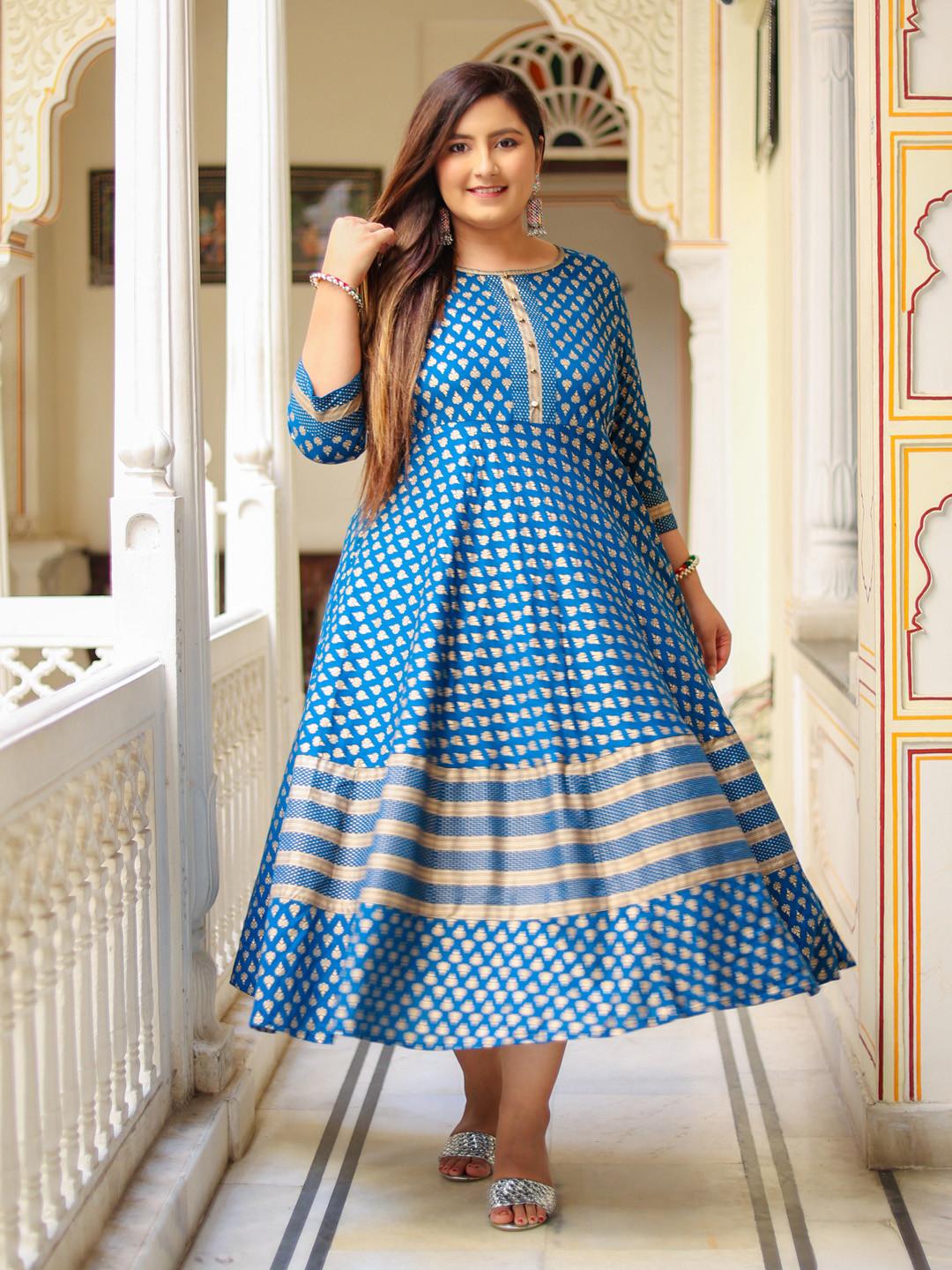 YASH GALLERY Women Plus Size Teal Blue & Golden Buti Printed Anarkali Kurta