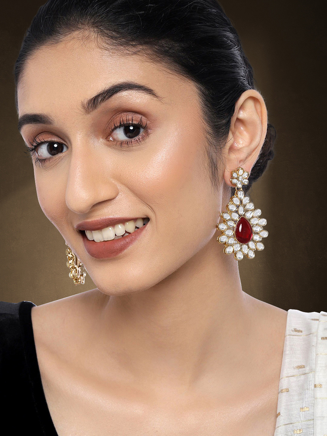 Peora Red Gold-Plated Jadau Kundan Teardrop Shaped Drop Earrings