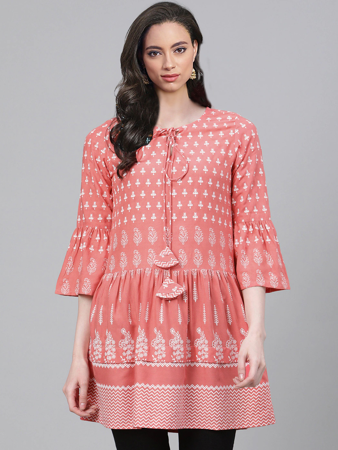 YASH GALLERY Women Peach-Coloured & White Ethnic Motifs Print Kurti with Matching Mask