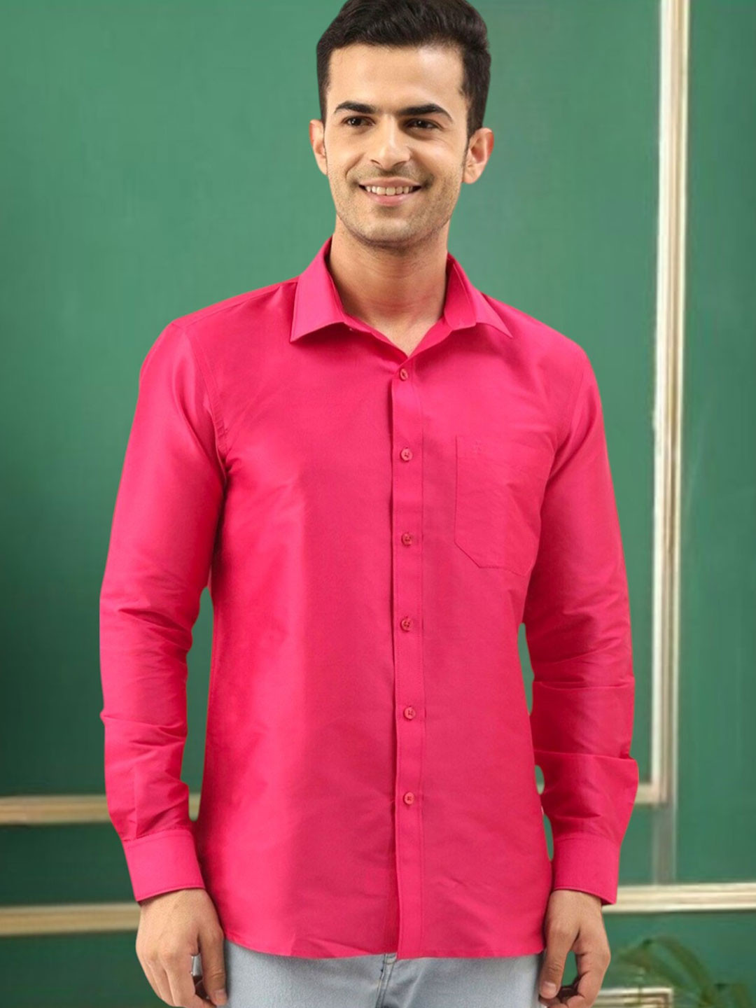 TATTVA Men Fuchsia Slim Fit Solid Party Shirt