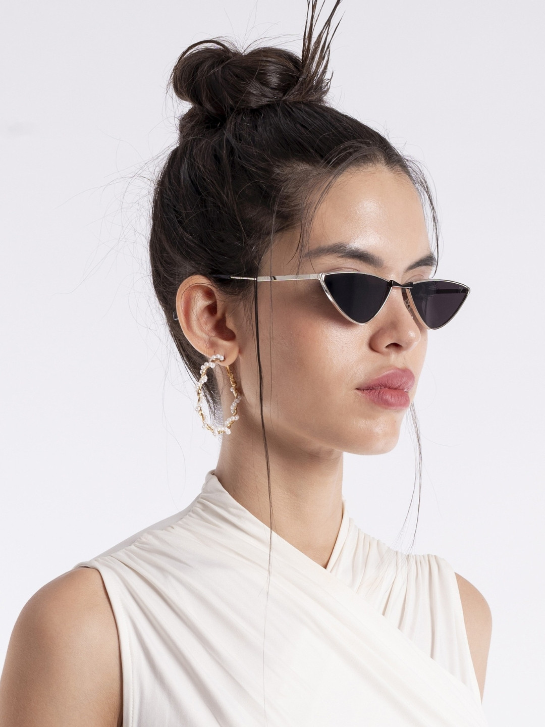 Voyage Unisex Black Cateye Sunglasses B80491MG3439