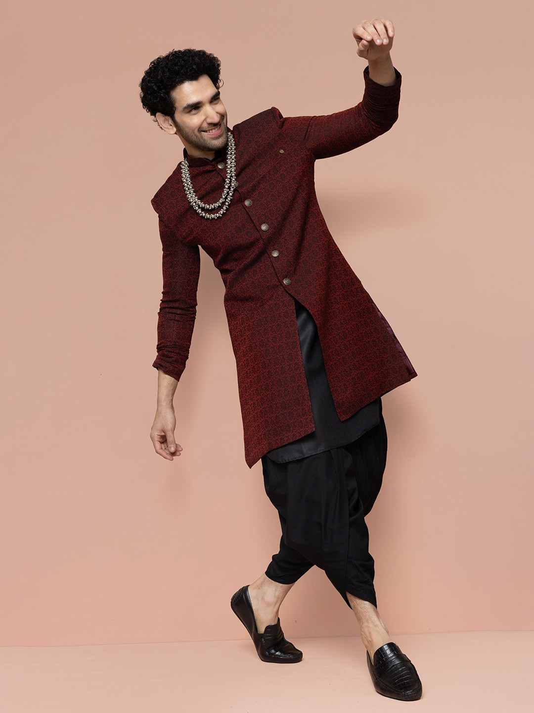 KISAH Men Maroon and Black Kurta Indowestern Sherwani Set
