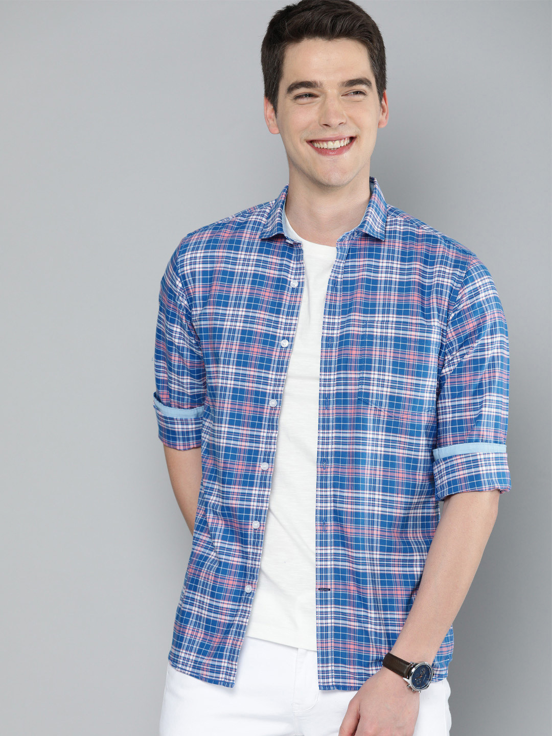 Mast & Harbour Men Blue & White Regular Fit Checked Casual Shirt