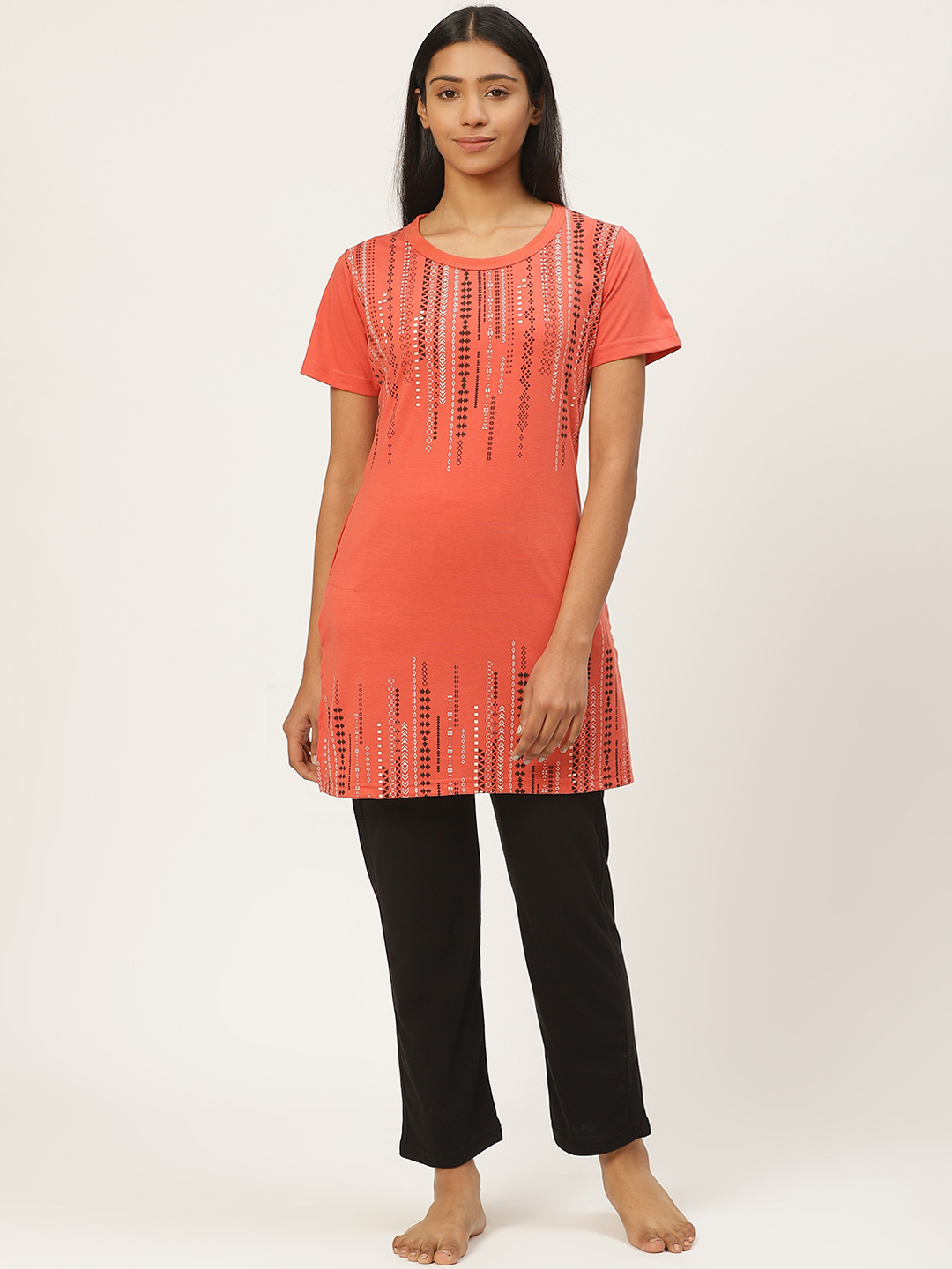 Duchess Women Peach-Coloured & Black Printed Night Suit