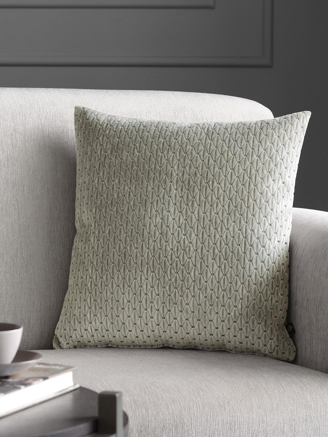 GM Silver Geometric Polyester Silk Washable Textured Square Cushion Cover -18x18In