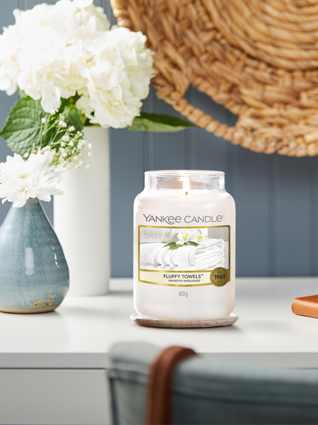 YANKEE CANDLE Fluffy Towels Scented 1 Wick Solid Geometric Regular Jar Candles