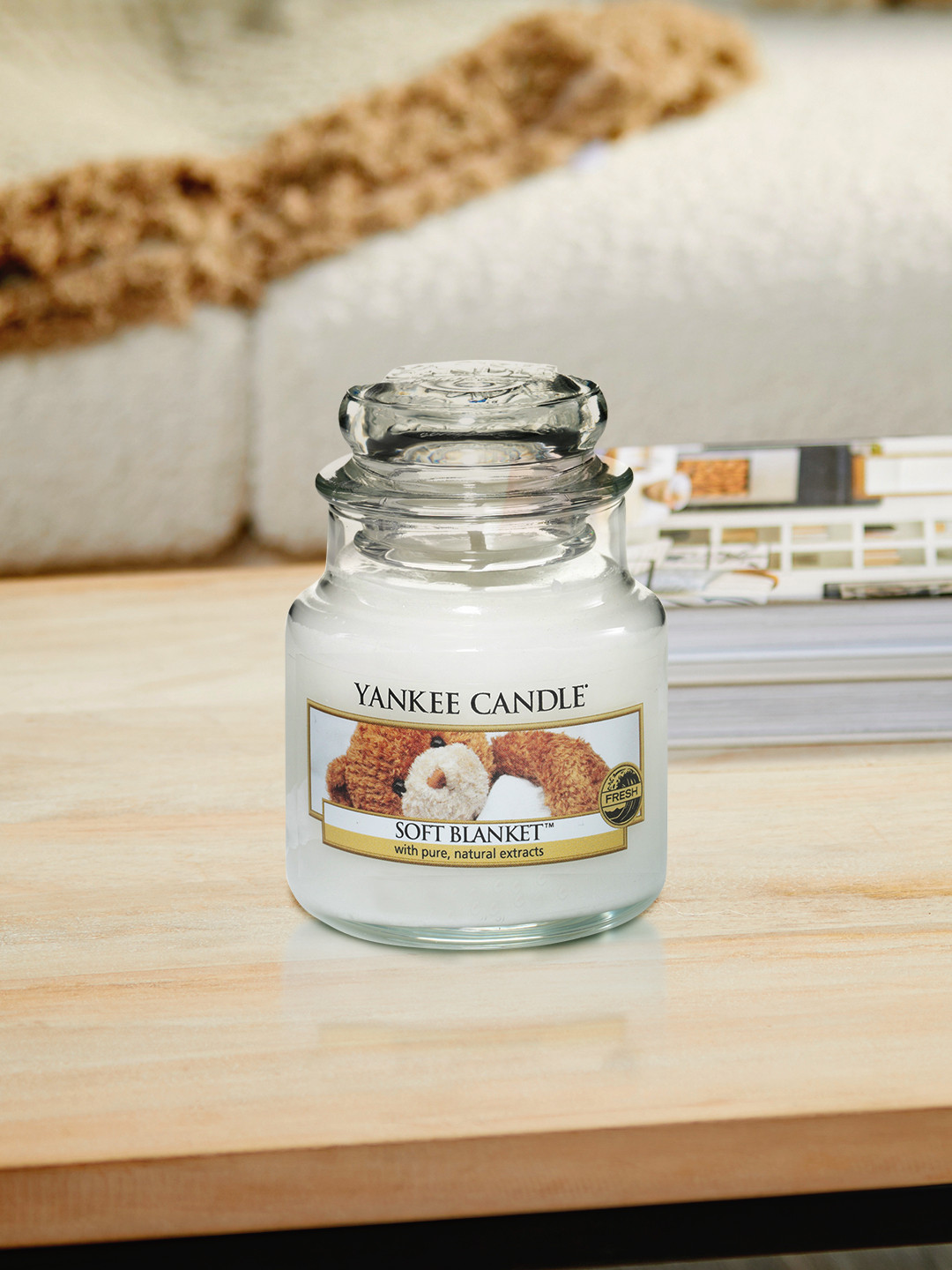 YANKEE CANDLE Soft Blanket Scented 1 Wick Solid Geometric Regular Jar Candles