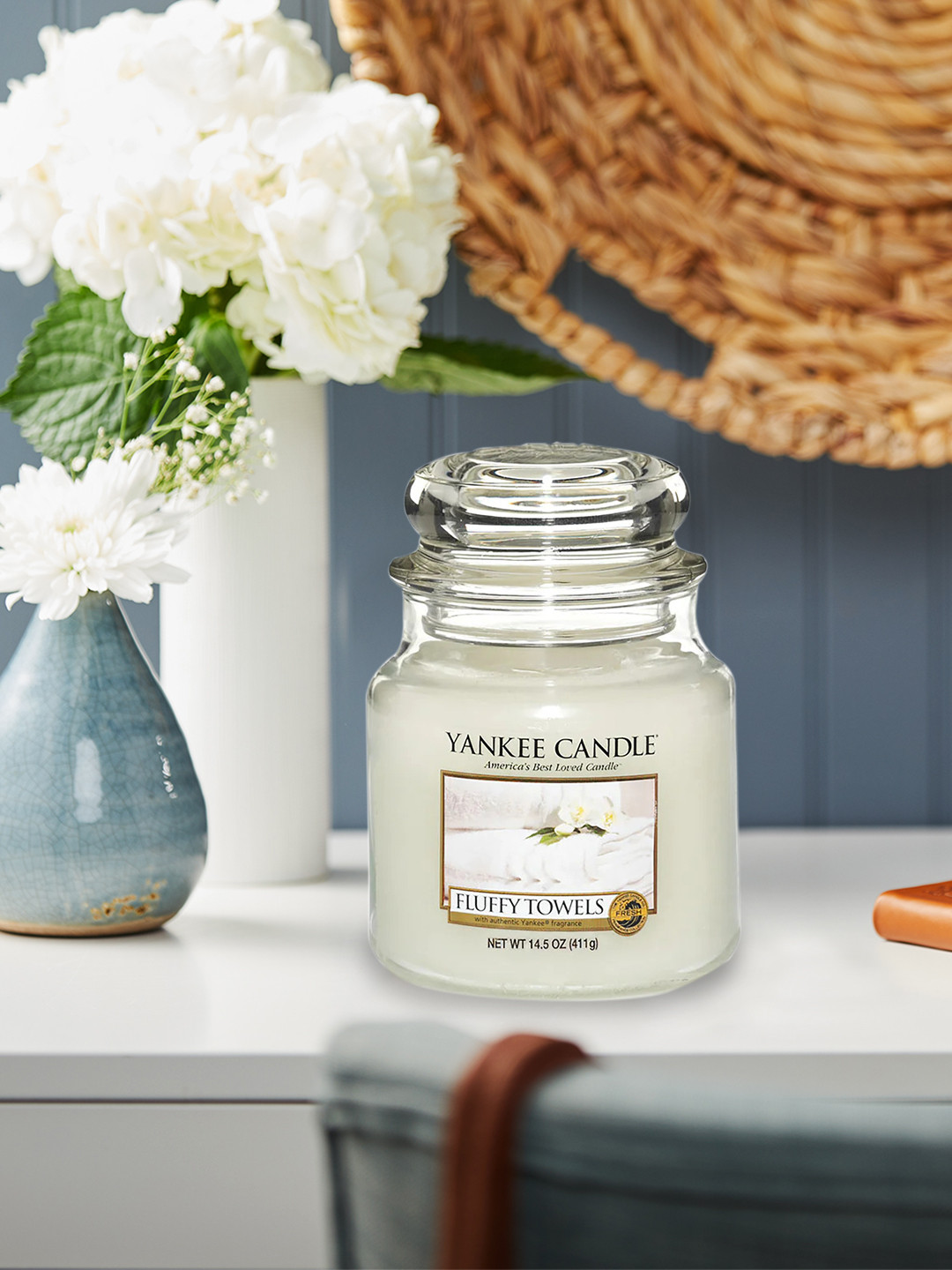 YANKEE CANDLE Fluffy Towels Scented 1 Wick Solid Geometric Regular Jar Candles