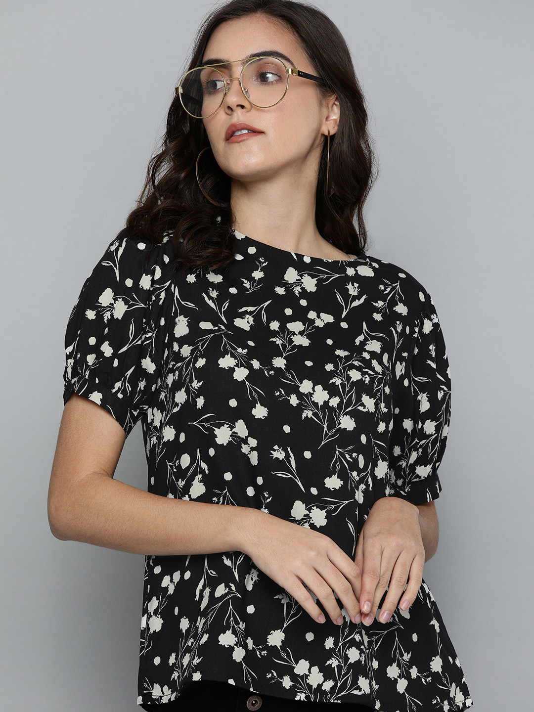 Chemistry Black & Off White Floral Puff Sleeved Top