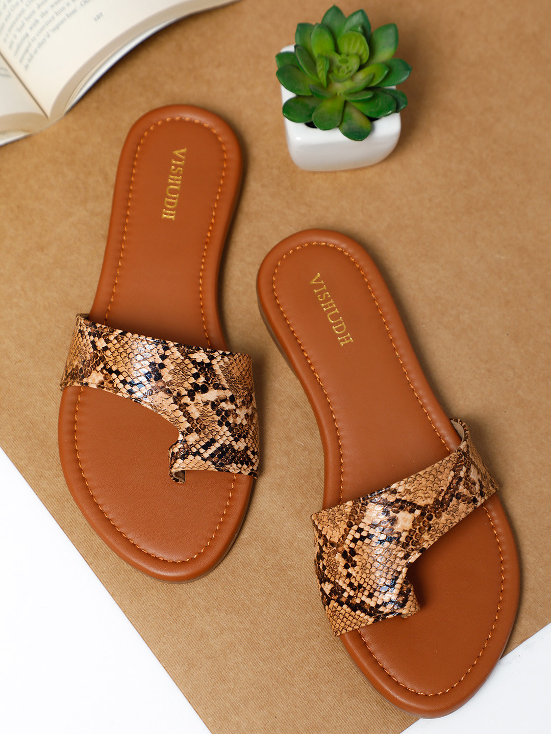 Vishudh Women Beige Snake Skin Printed One Toe Flats