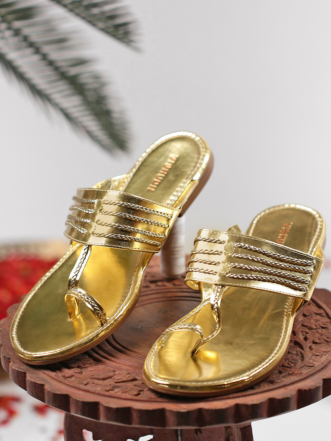 Vishudh Women Gold-Toned Embellished One Toe Flats