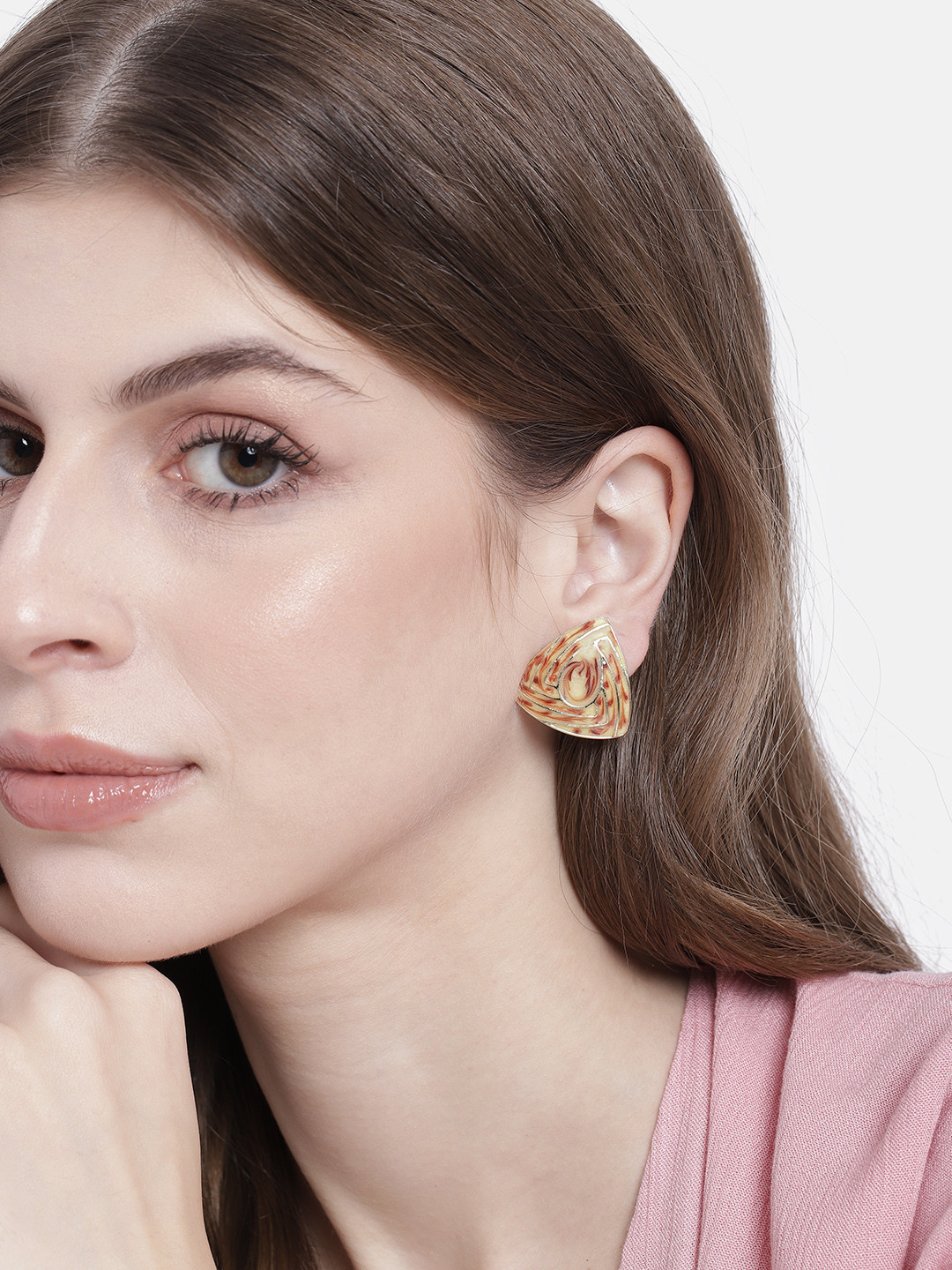 Estele Beige Triangular Studs